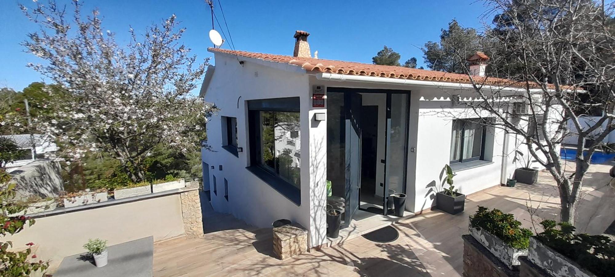 Villa Avril Piscina Privada Y Amplias Terrazas Оливелья Экстерьер фото
